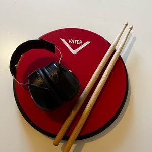 Practice pad-drum sticks-headphones